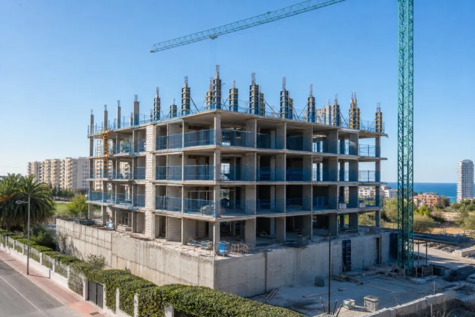 Villa en construcción con vistas panorámicas al mar en Benahavís